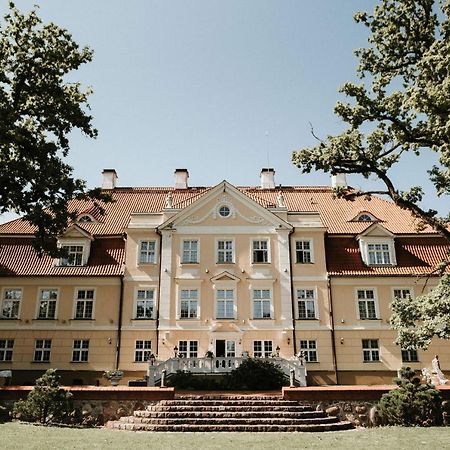 Malpils Manor Hotel Buitenkant foto