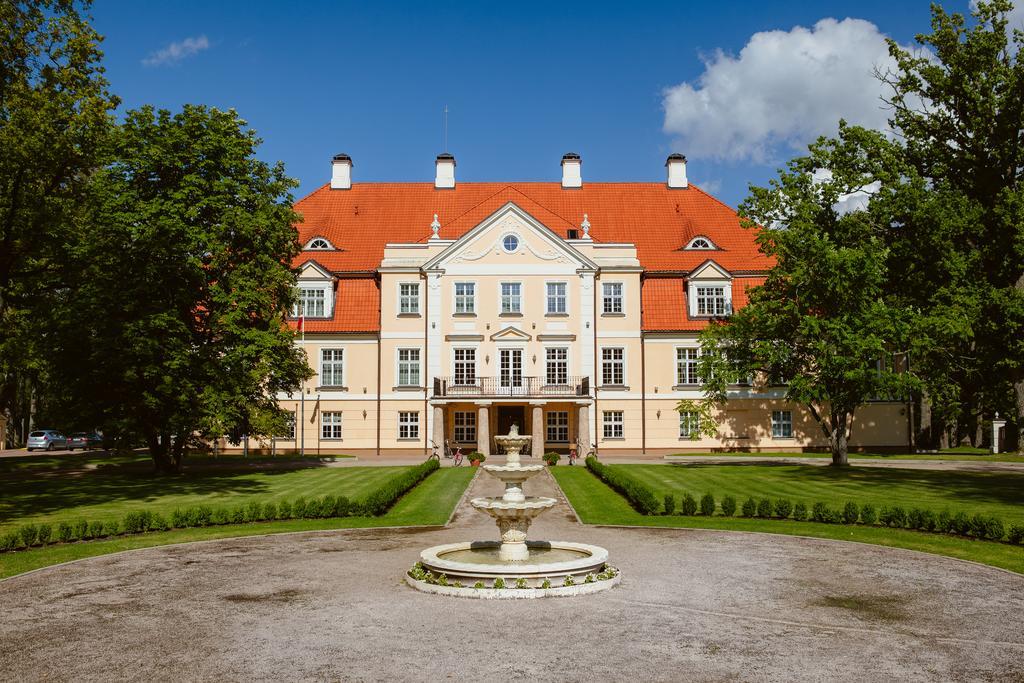 Malpils Manor Hotel Buitenkant foto