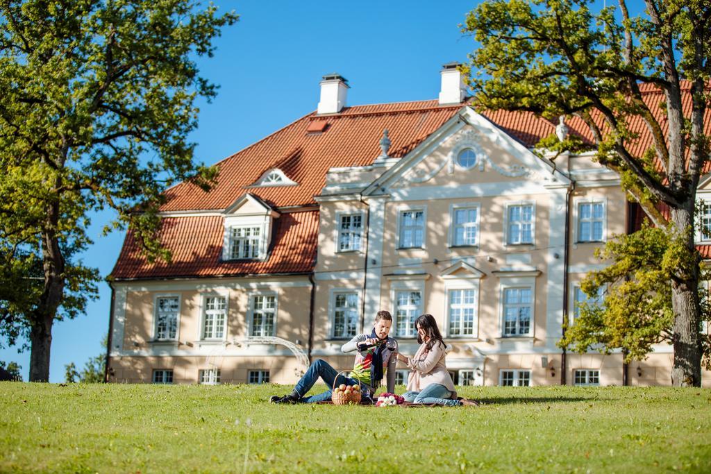 Malpils Manor Hotel Buitenkant foto
